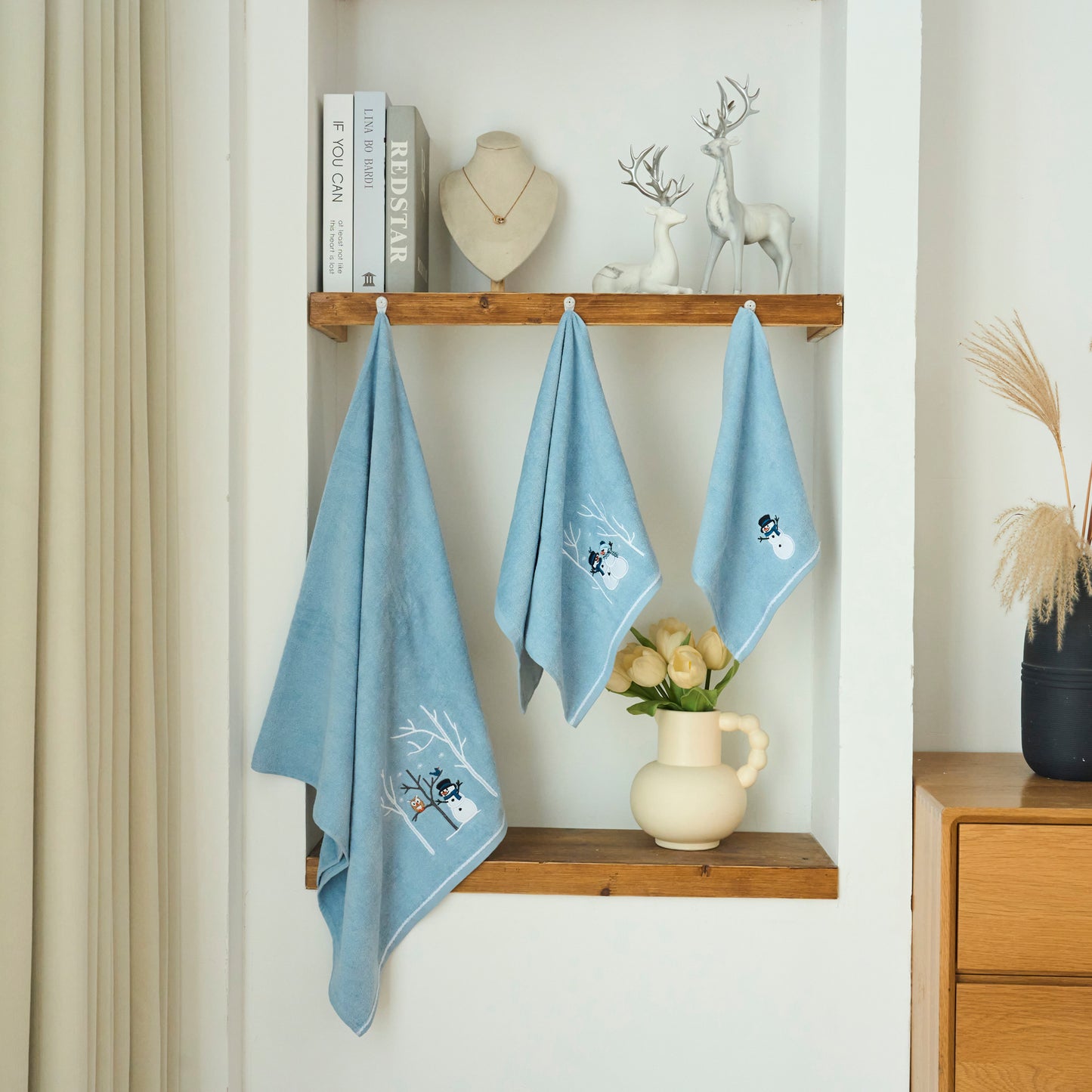 Premium Luxury Xmas Decor Soft 100% Cotton Embroidered Bathroom Christmas 3 Piece Towel Set, Blue Color Snowman