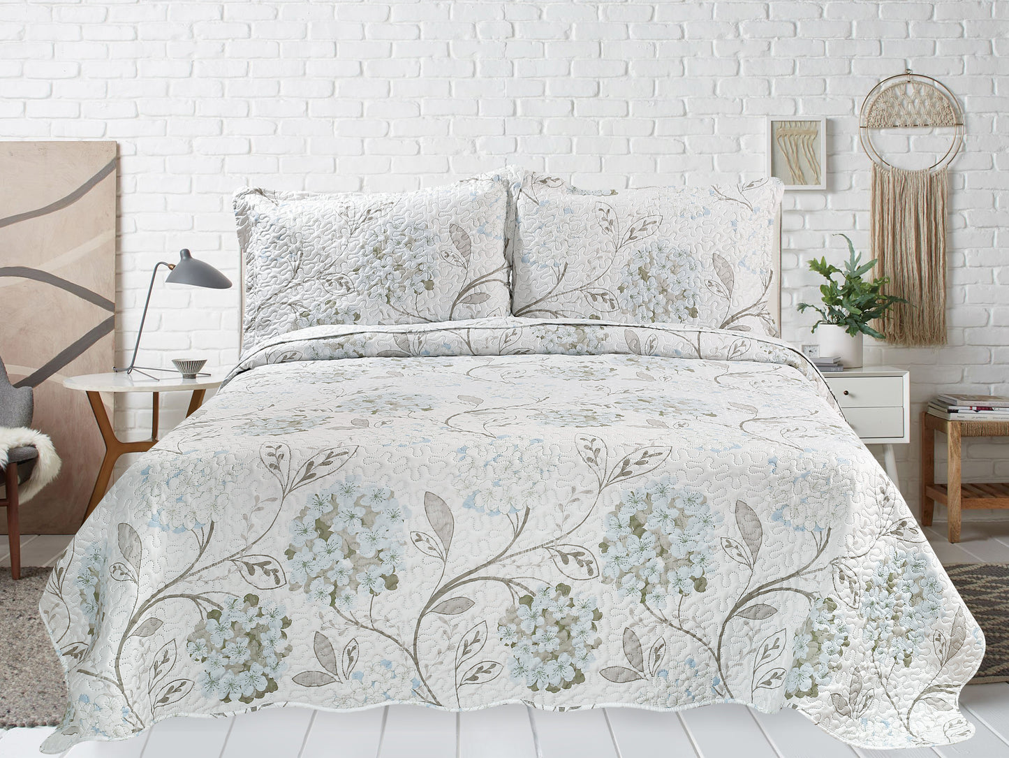 Printed Embossed Pinsonic Soft Bedding Summer Quilt Set, Blue Hydrangea Floral