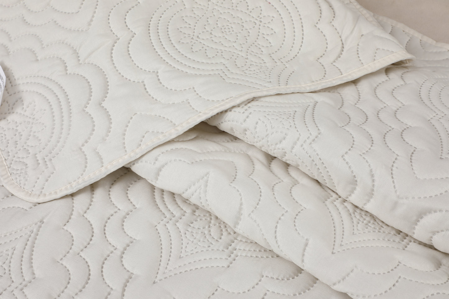 Embossed Pinsonic Solid Bedding Soft Summer Quilt Set, Cream Color