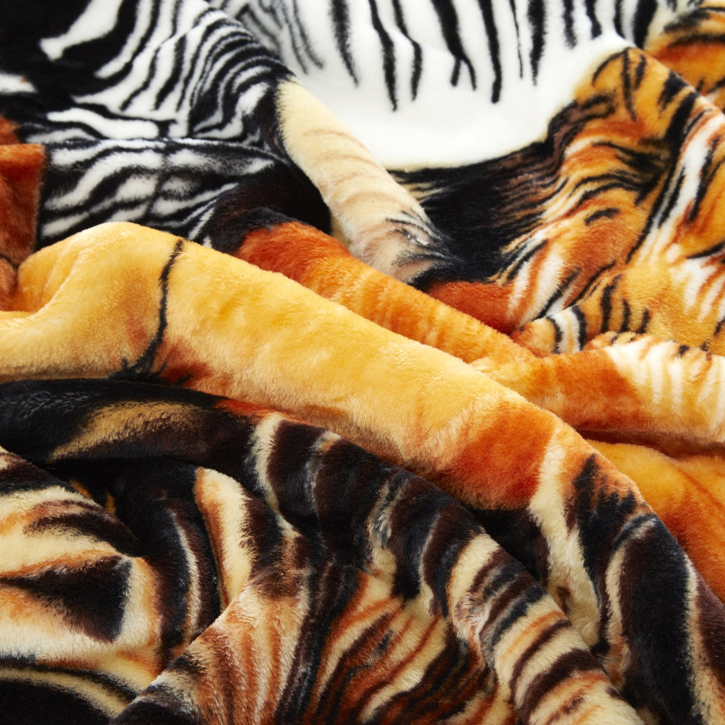 Printed Reversible Woven Fluffy Plush Soft Warm Korean Style 2 Ply Flannel Fleece Throw Animal Mink Blanket, 78" x 86" Deer Safari