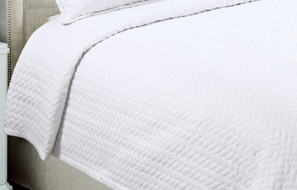 Embroidered Stitching Soft Bedding Solid Summer Quilt Set, Herringbone Pattern