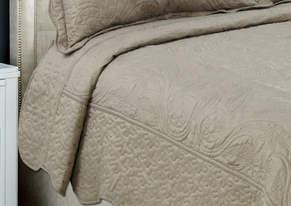 Embroidered Stitching Soft Bedding Solid Summer Quilt Set, Floral Paisley Pattern