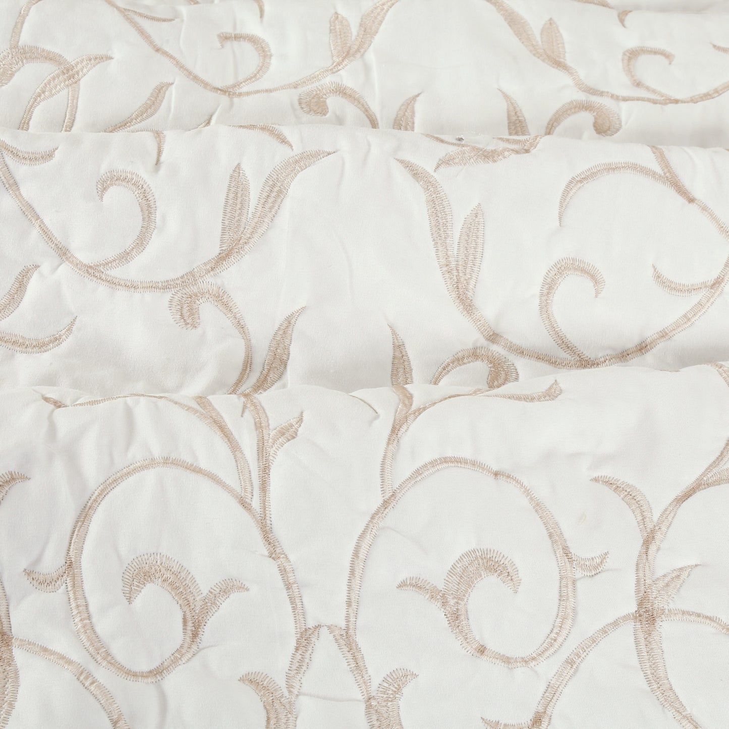 Embroidered Stitching Soft Bedding Solid Summer Quilt Set, Branch Pattern