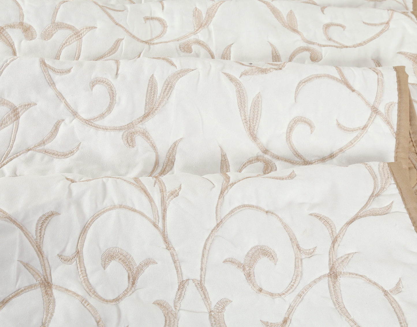 Embroidered Stitching Soft Bedding Solid Summer Quilt Set, Branch Pattern