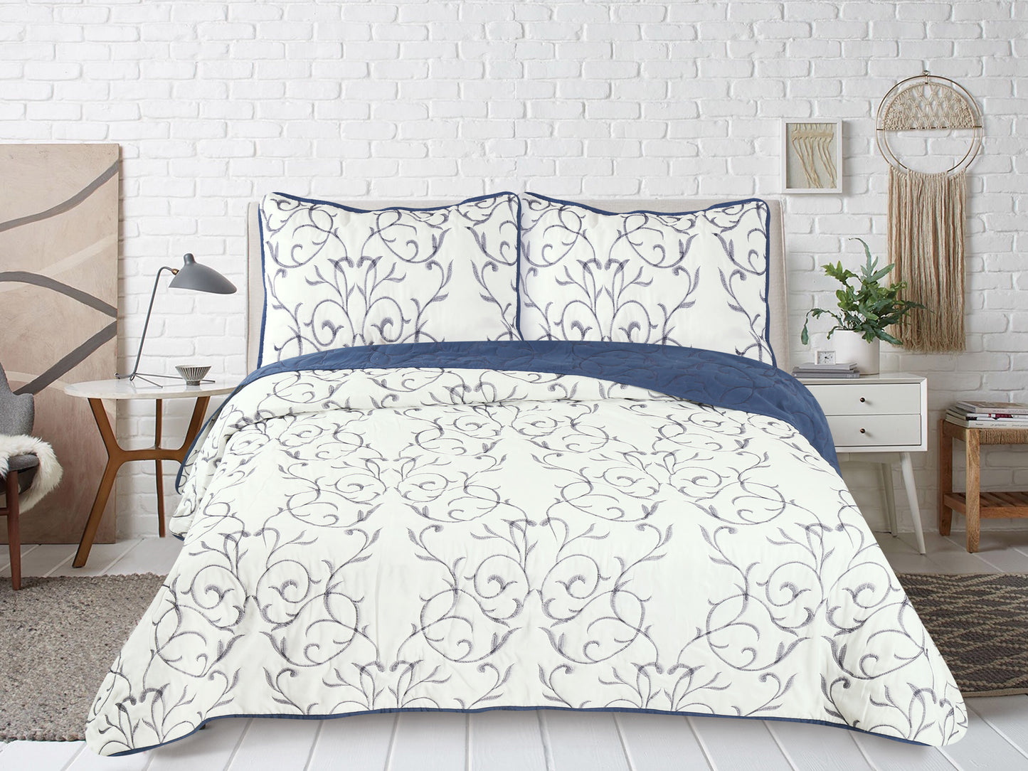 Embroidered Stitching Soft Bedding Solid Summer Quilt Set, Branch Pattern