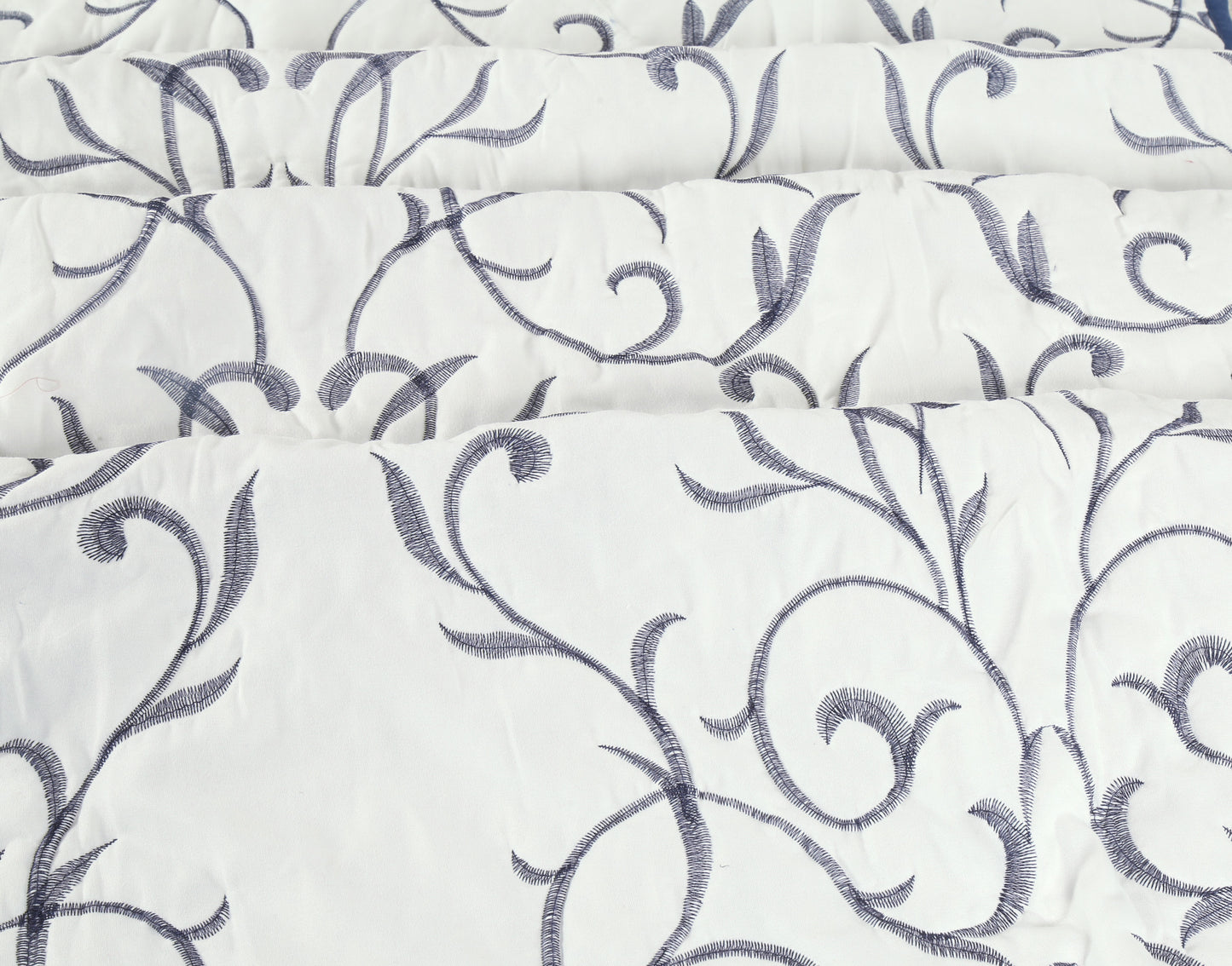 Embroidered Stitching Soft Bedding Solid Summer Quilt Set, Branch Pattern