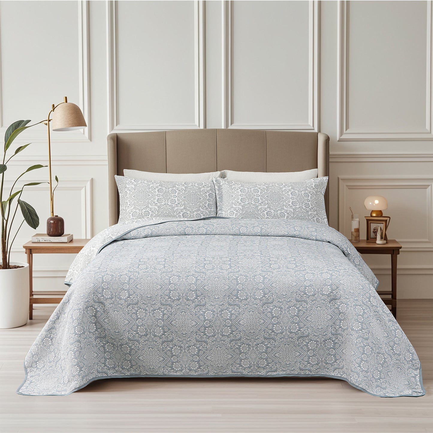 Jacquard Embroidered Stitching Soft Bedding Solid Summer Quilt Set, Blue Floral