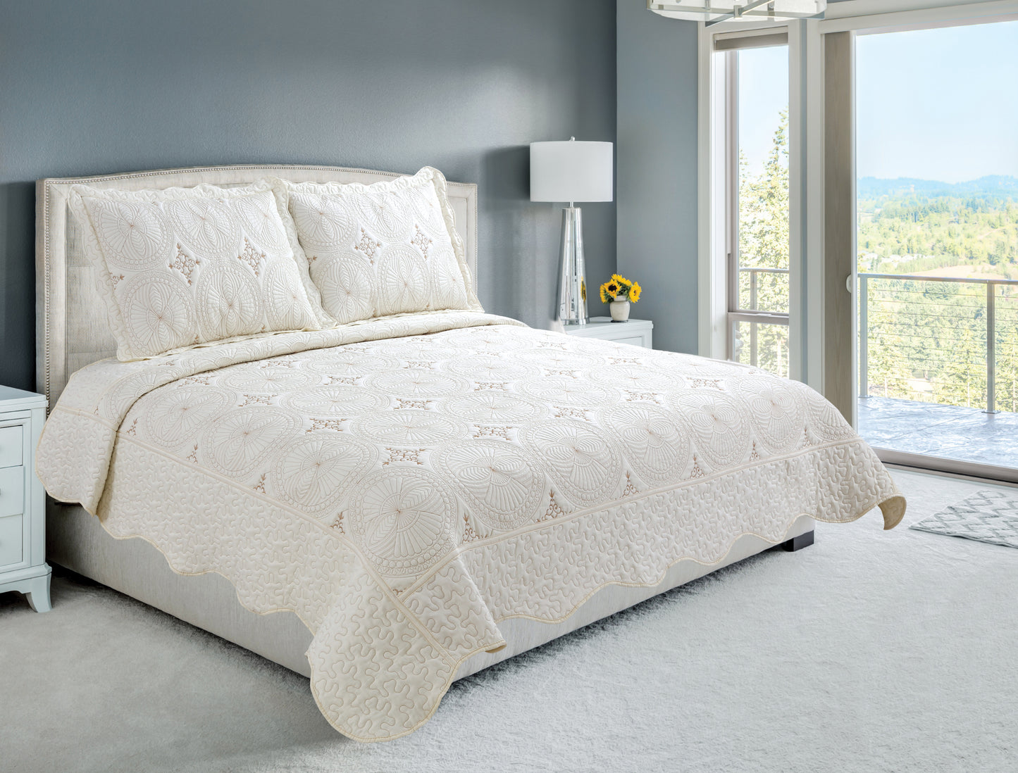 Embroidered Stitching Soft Bedding Solid Summer Quilt Set, Geometric Circles