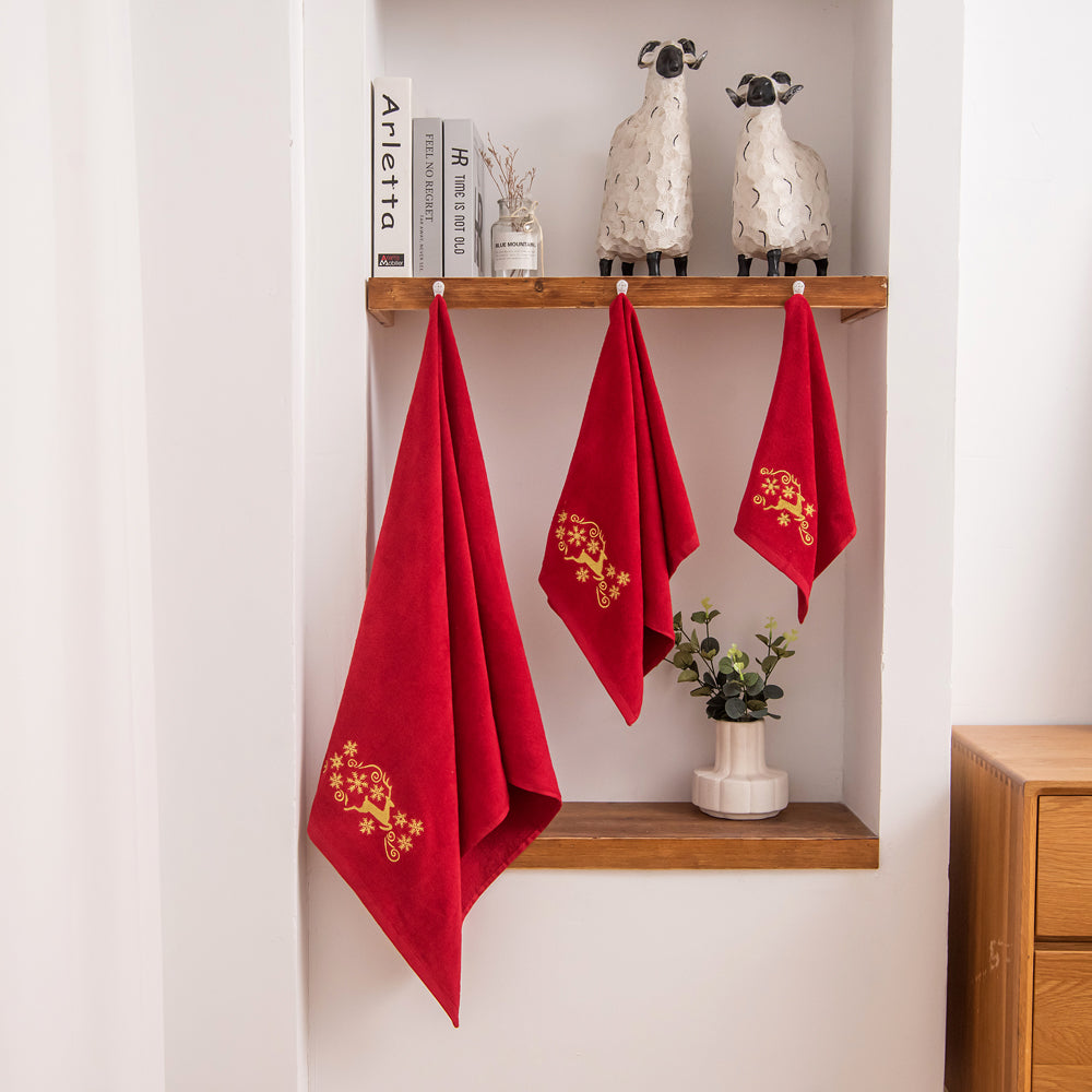 Premium Luxury Xmas Decor Soft 100% Cotton Embroidered Bathroom Christmas 3 Piece Towel Set, Gold Deer