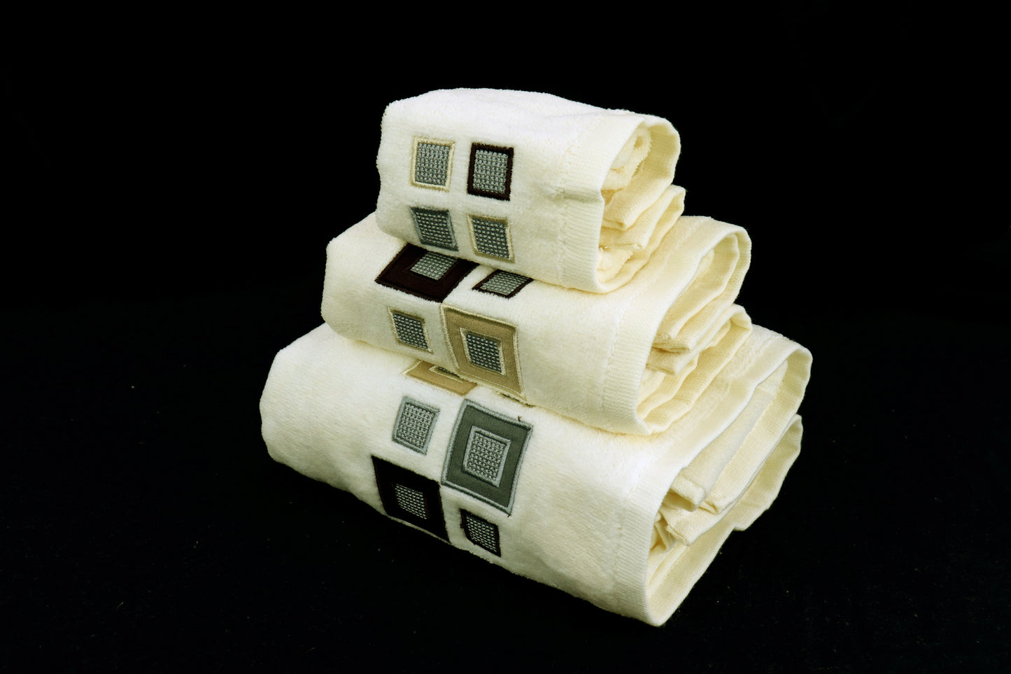 Premium Luxury Decor 100% Cotton Soft Bathroom Modern Embroidered 3 Piece Towel Set, Ivory Squares Pattern