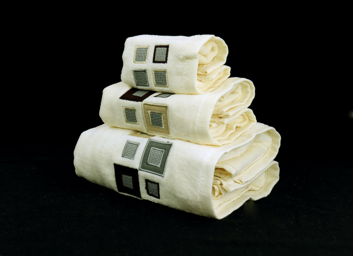 Premium Luxury Decor 100% Cotton Soft Bathroom Modern Embroidered 3 Piece Towel Set, Ivory Squares Pattern