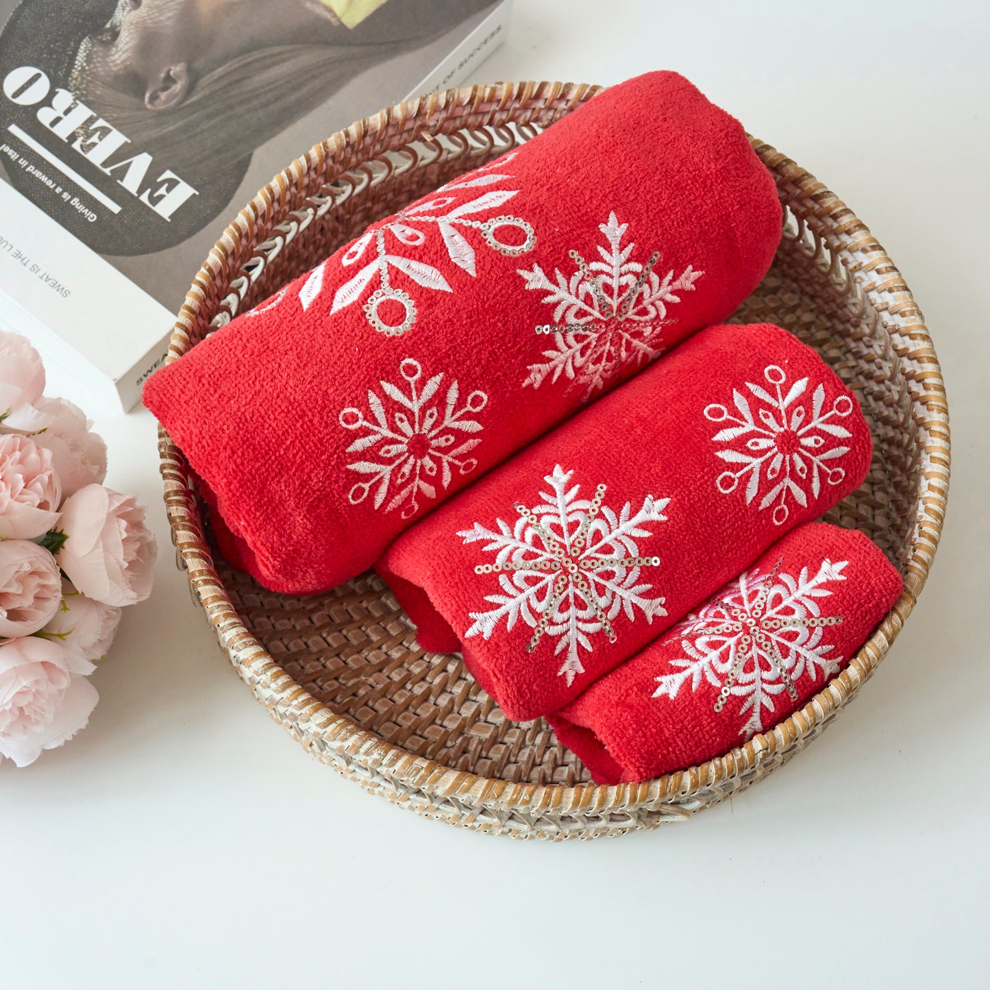 Premium Luxury Xmas Decor Soft 100% Cotton Embroidered Bathroom Christmas 3 Piece Towel Set, Grey Snowflake