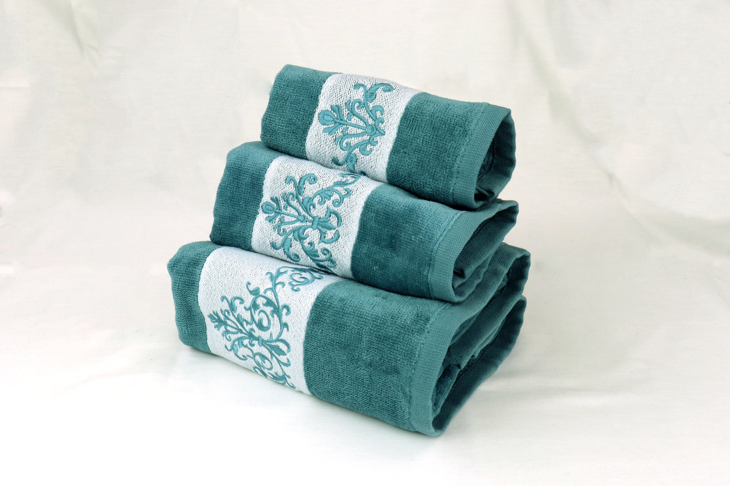 Premium Luxury Decor 100% Cotton Soft Bathroom Modern Embroidered 3 Piece Towel Set, Blazon Pattern