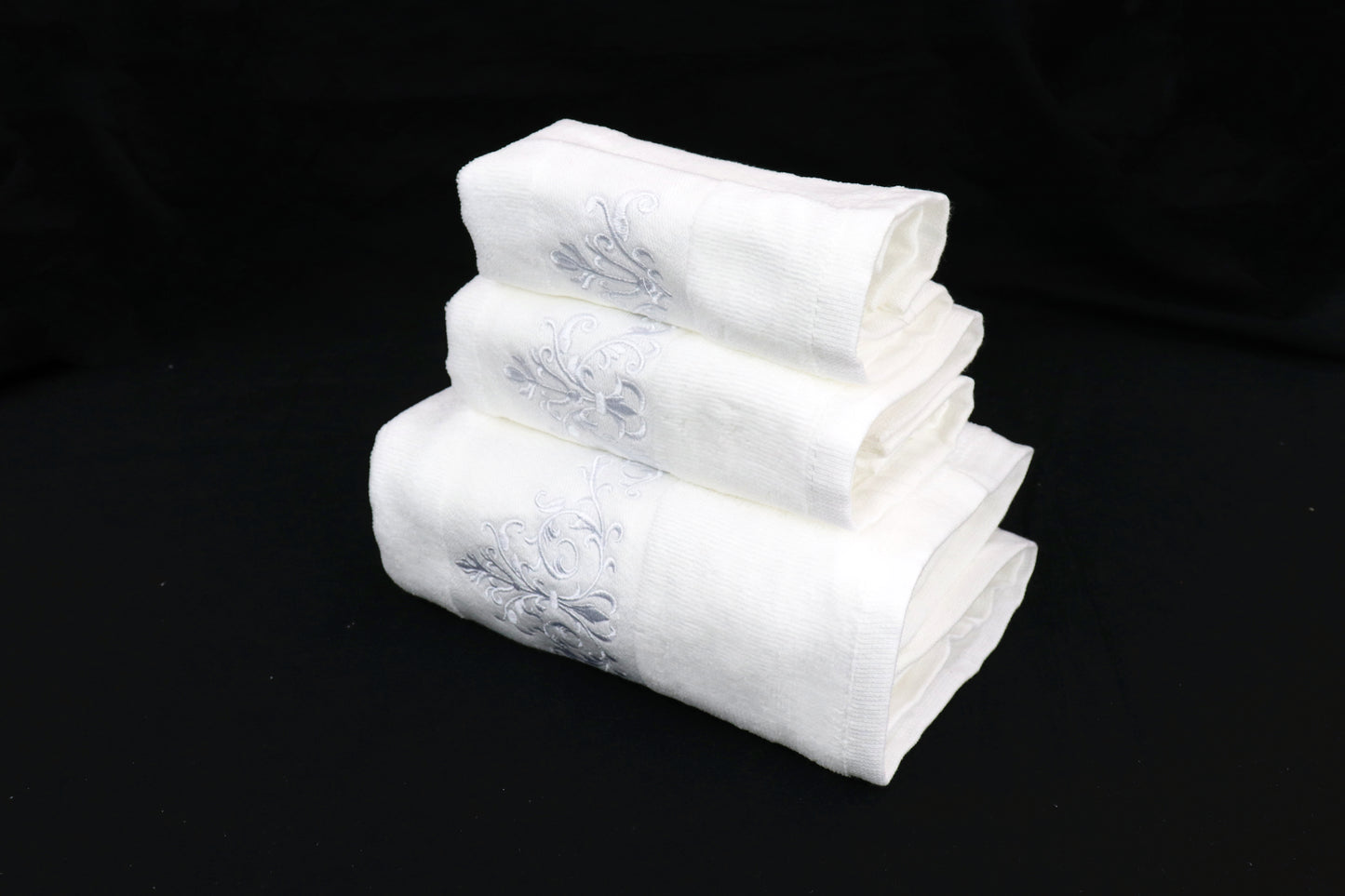 Premium Luxury Decor 100% Cotton Soft Bathroom Modern Embroidered 3 Piece Towel Set, Blazon Pattern
