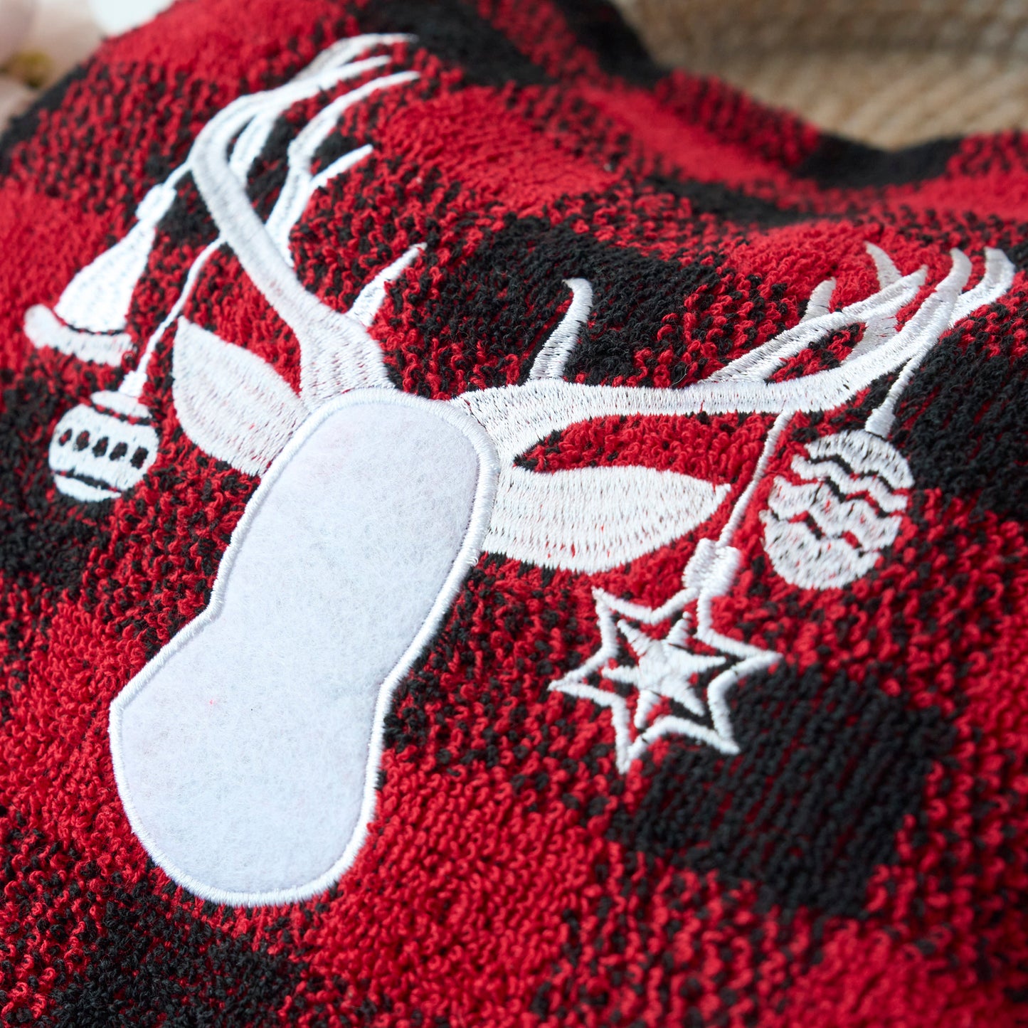 Christmas Premium Decor Soft 100% Cotton Embroidered Bathroom Modern 3 Piece Towel Set, Red Black Plaid Xmas Deer