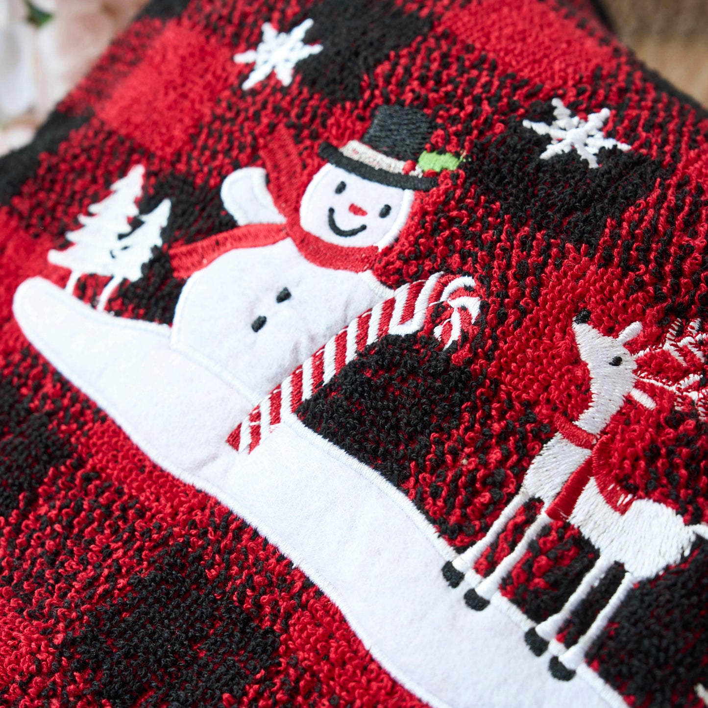 Christmas Premium Decor Soft 100% Cotton Embroidered Bathroom Modern 3 Piece Towel Set, Red Black Plaid Snowman and Deer