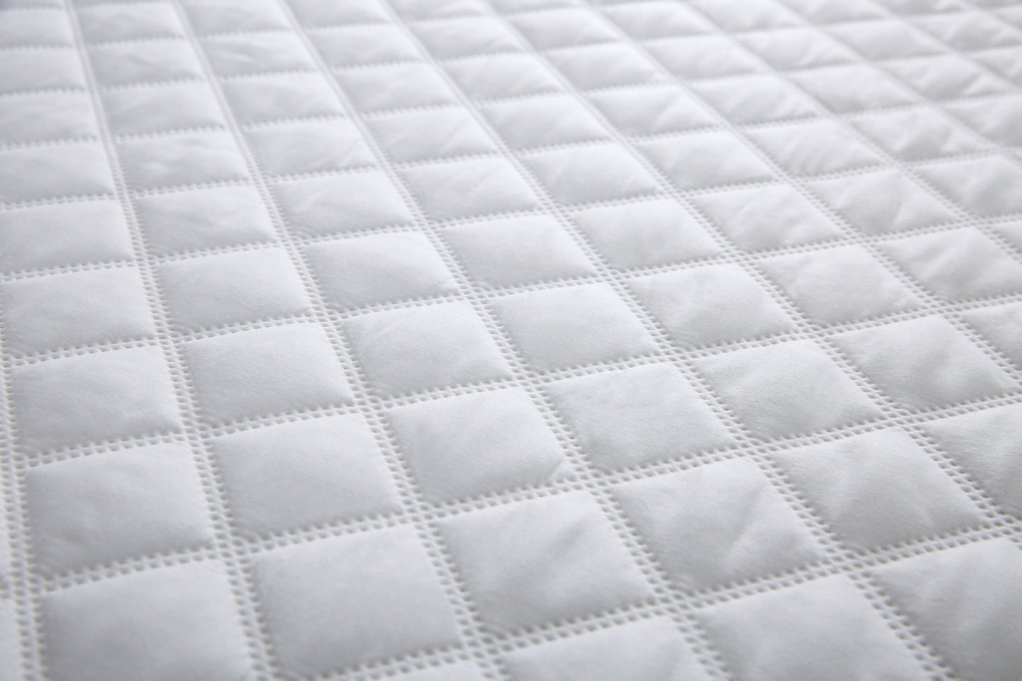 Premium Luxury Soft Quilted Waterproof All Season Deep Pocket Bedding Mattress Cover Protector Fitted Mattress Pad