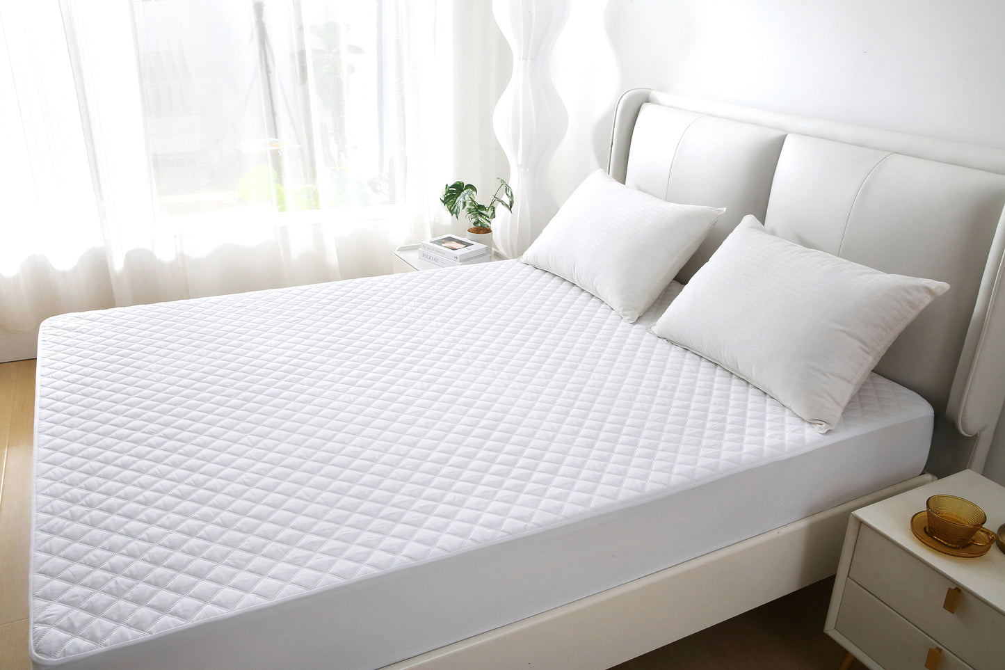 Premium Luxury Soft Quilted Waterproof All Season Deep Pocket Bedding Mattress Cover Protector Fitted Mattress Pad